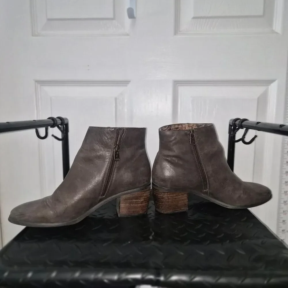 Lucky-brand Women's Brown and Grey Boots